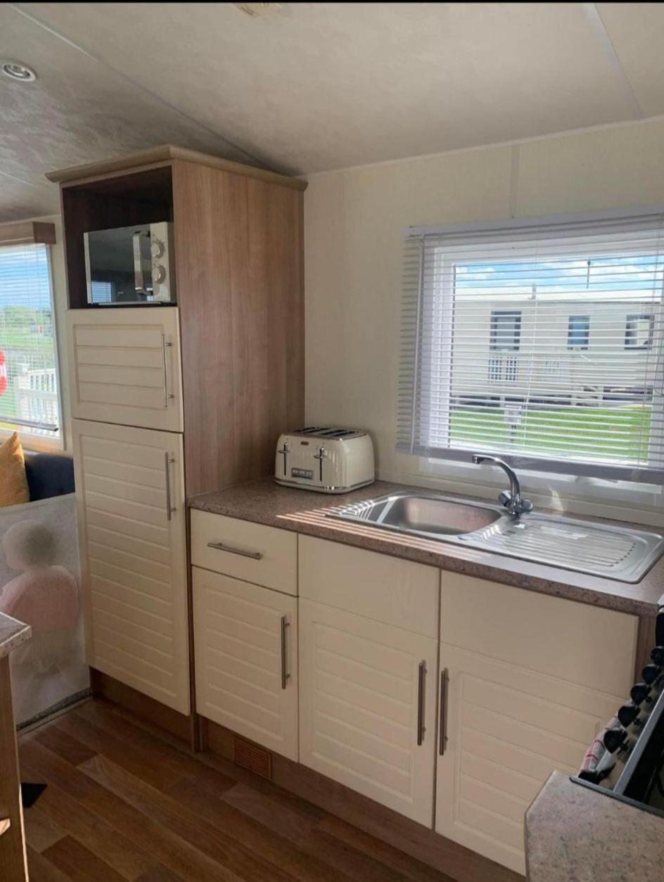 8 Berth Caravan Mv94 Chapel Saint Leonards Exteriör bild